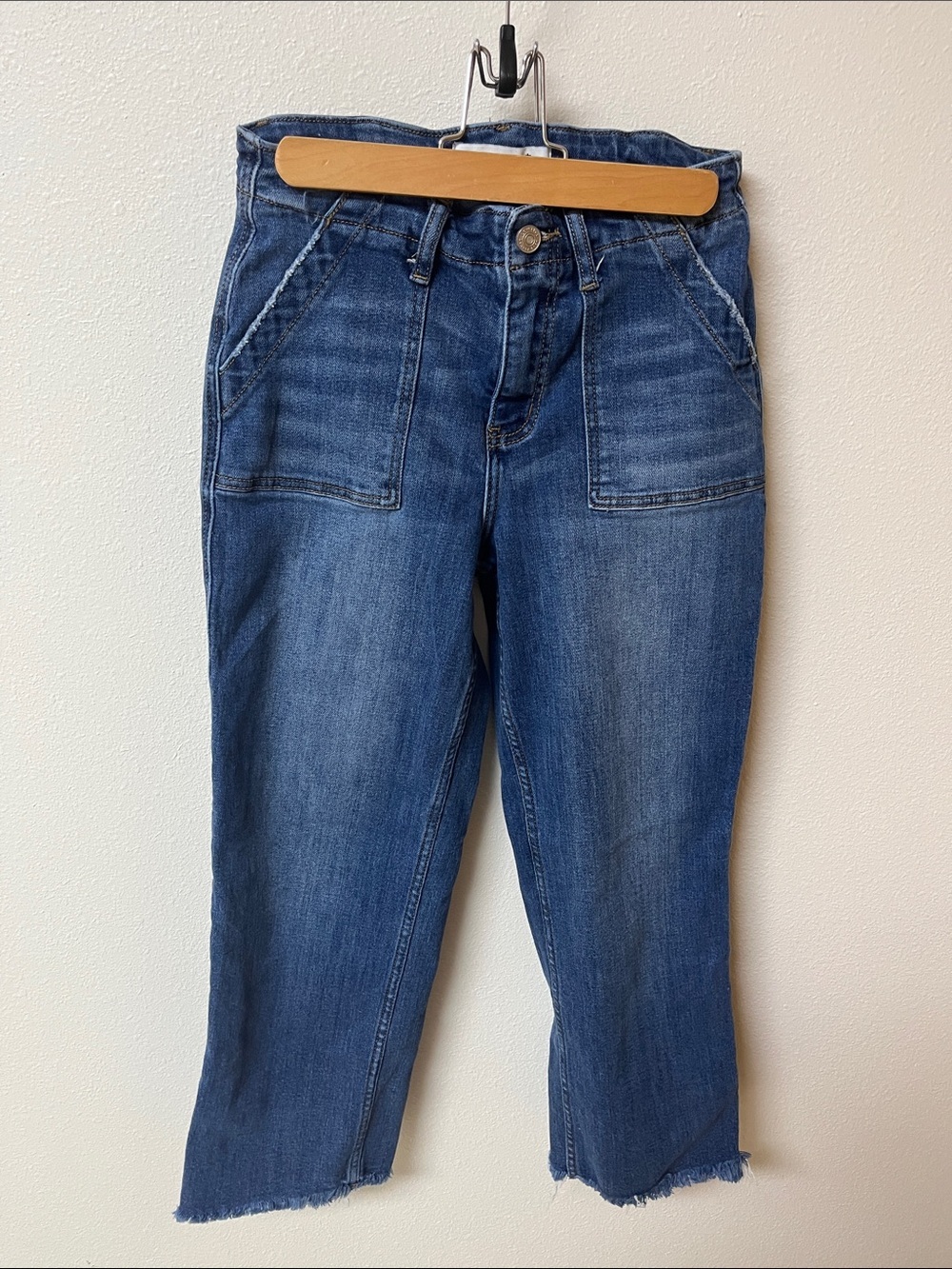 Lovervet by Vervet Women’s wide leg Blue Crop Jeans, women’s size 26/3